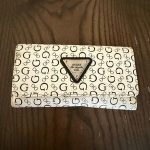 Guess Black and Cream Logo Card Holder
